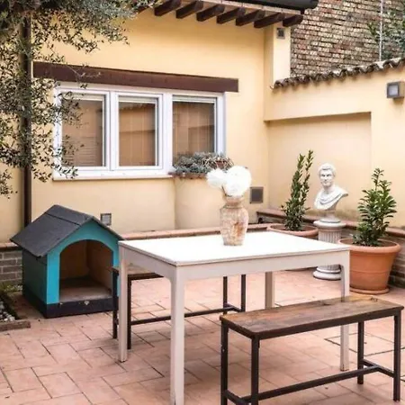 The Byzantine Palace, Centro Lägenhet Ravenna