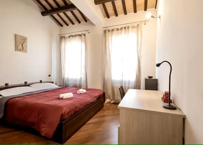 The Byzantine Palace, Centro *